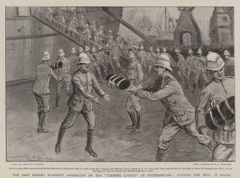 Regiment East Surrey se nalodí na hrad Lismore v Southamptonu a nalodí soupravy na palubu od Percy F.S. Spence