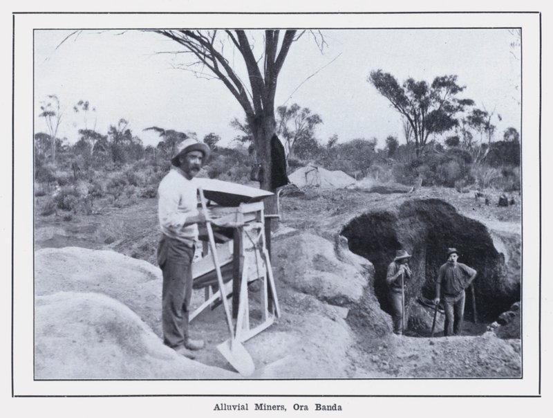 Aluvial Miners, Ora Banda (č/b foto) od Photographer Australian