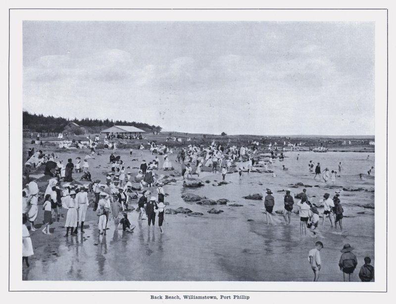 Back Beach, Williamstown, Port Phillip (černobílá fotografie) od Photographer Australian