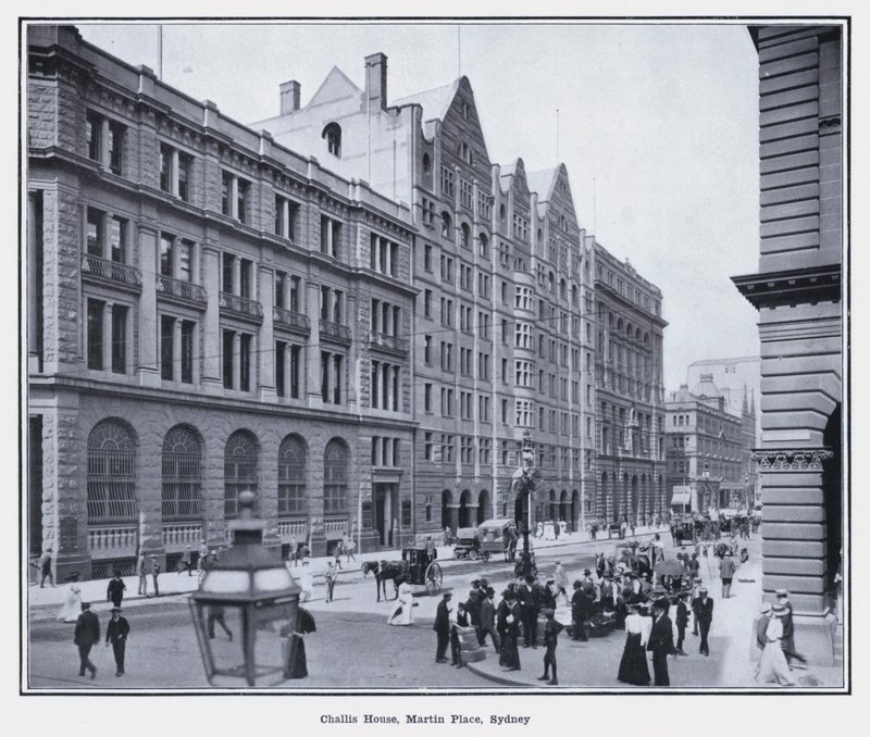 Challis House, Martin Place, Sydney (černobílá fotografie) od Photographer Australian