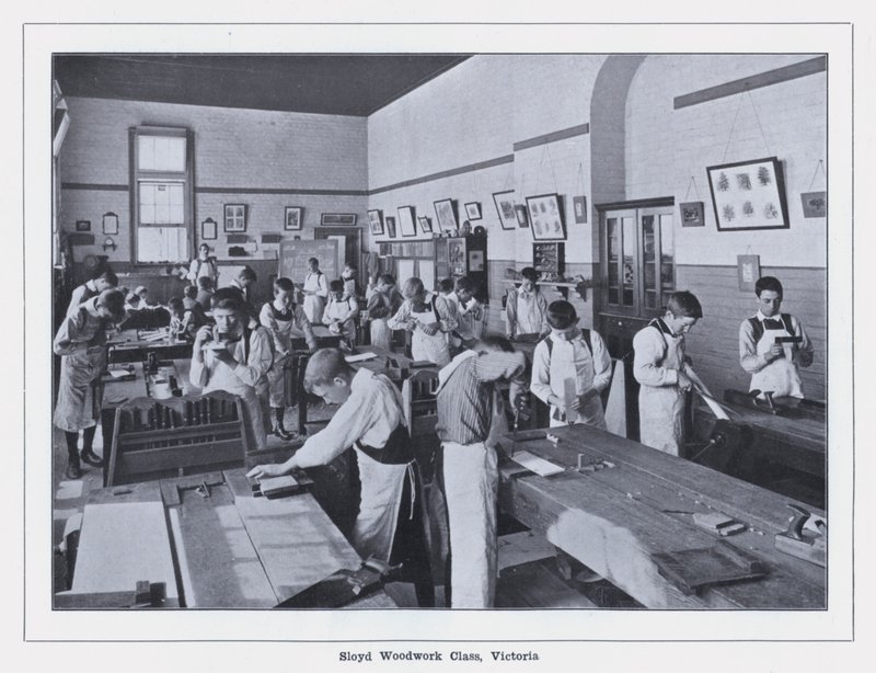 Sloyd Woodwork Class, Victoria (černobílá fotografie) od Photographer Australian