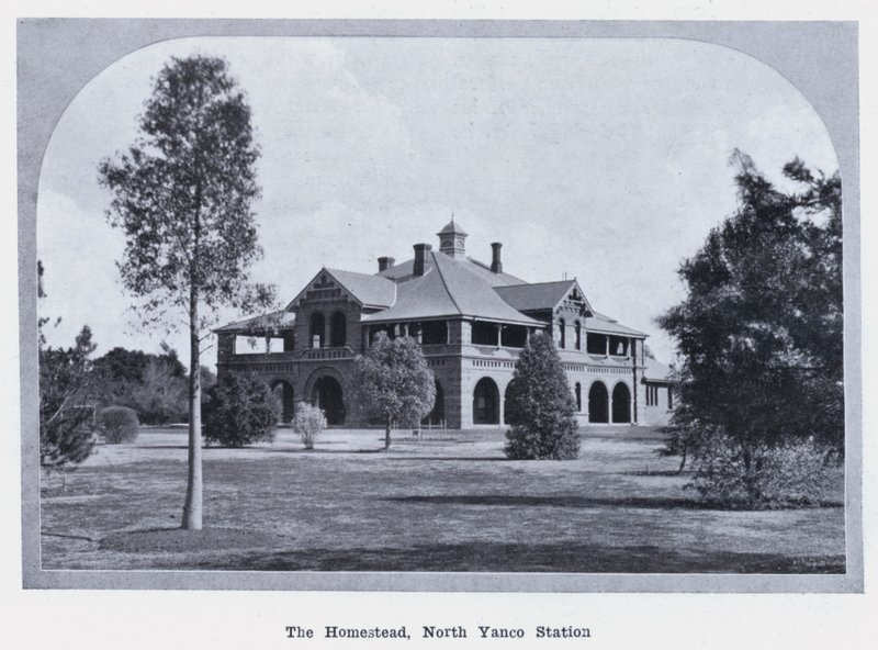 The Homestead, nádraží North Yanco (černobílá fotografie) od Photographer Australian