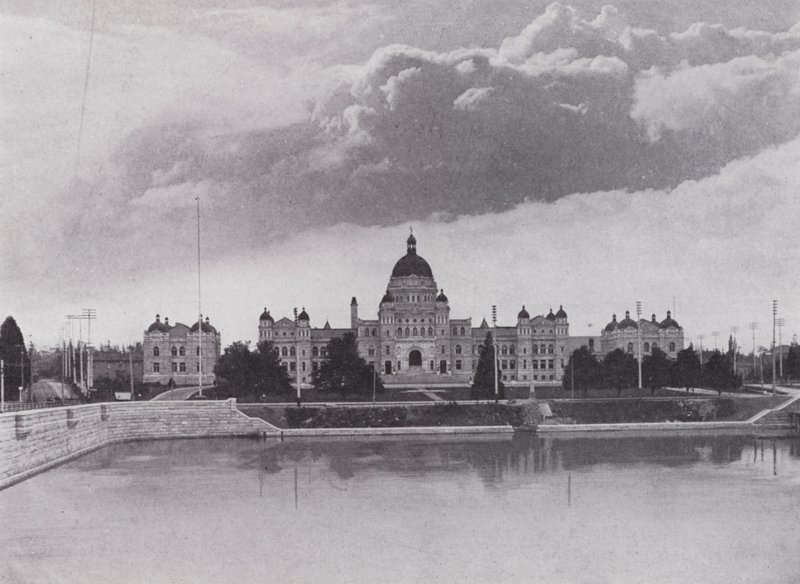 Budovy parlamentu, Victoria, Britská Kolumbie (černobílá fotografie) od Photographer Canadian