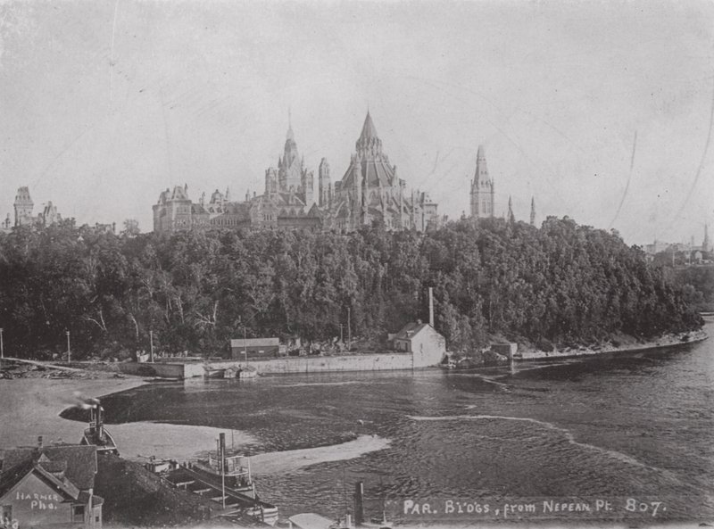 Budovy parlamentu, Ottawa, z Nepean Point (černobílá fotografie) od Photographer Canadian