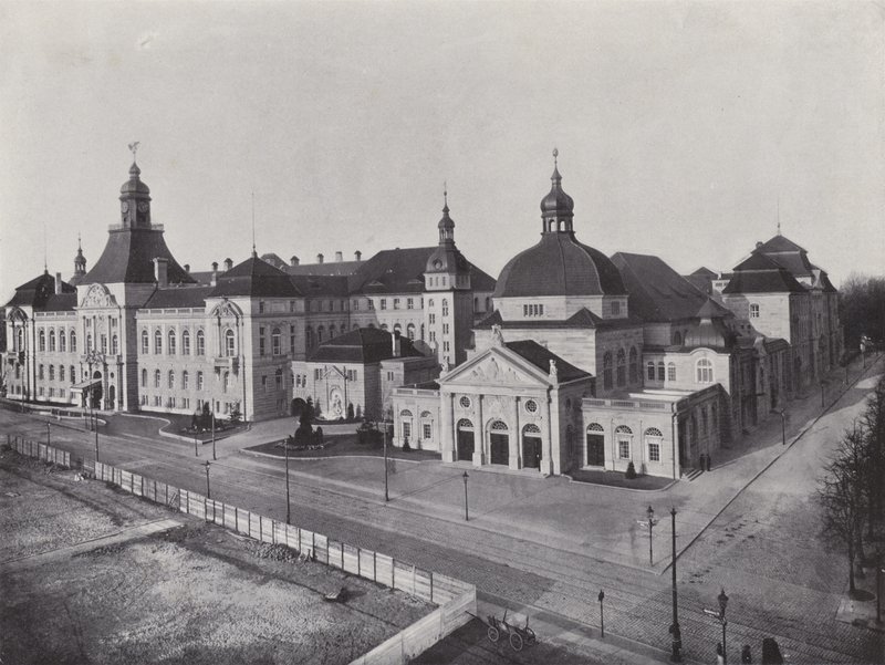 Charlottenburg, Akademie umění a univerzita hudby (černobílá fotografie) od Photographer German