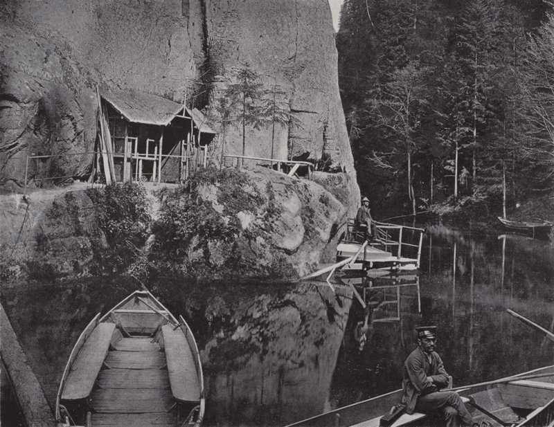 Edmundsklamm, přední stanice lodí (černobílá fotografie) od Photographer German