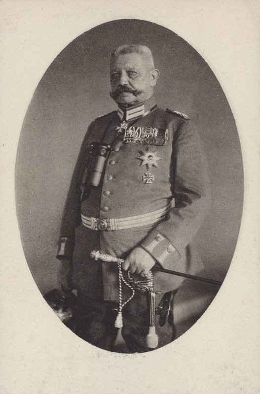 Polní maršál Paul von Hindenburg, velitel německé armády v první světové válce (čb foto) od Photographer German