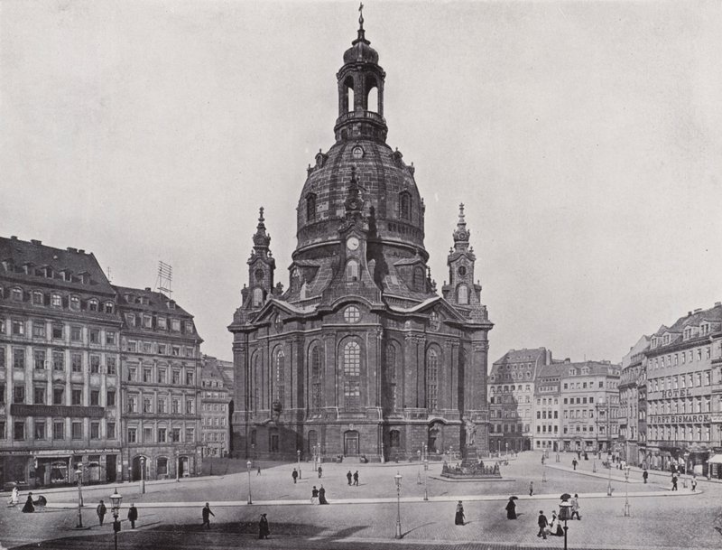 Frauenkirche (černobílá fotografie) od Photographer German