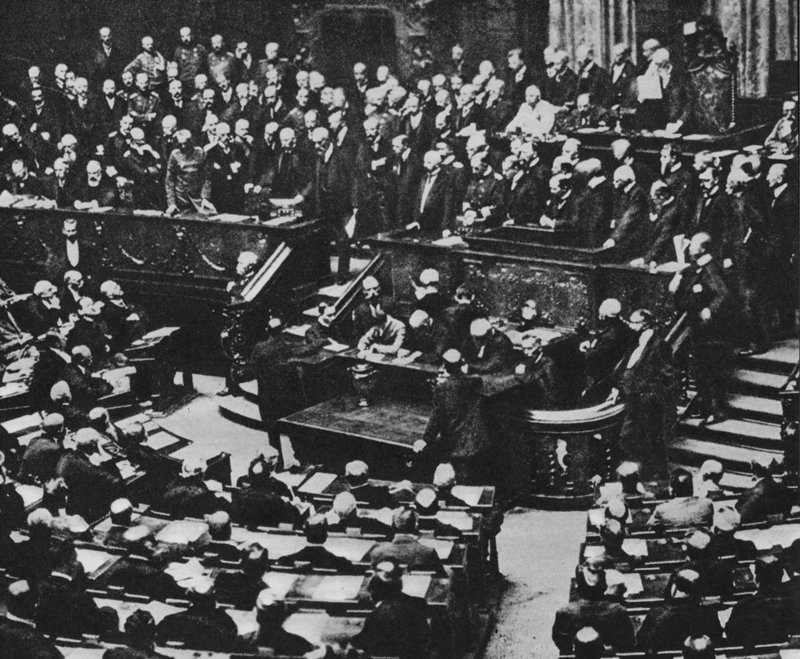 Německé vyhlášení války Francii, 3. srpna 1914, v Reichstagu (čb foto) od Photographer German