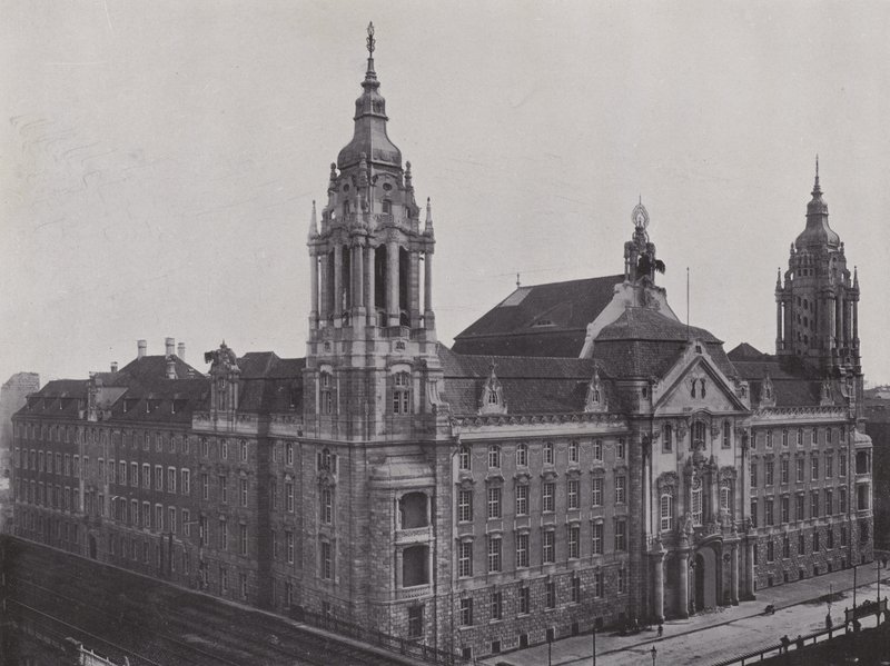 Okresní soud v Neue Friedrich-Strasse (černobílá fotografie) od Photographer German