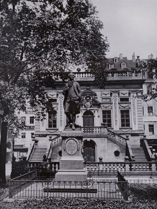 Lipsko: Goethův pomník na Naschmarkt (černobílá fotografie) od Photographer German