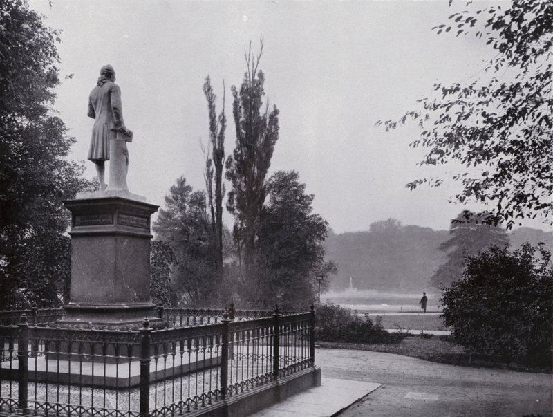 Lipsko: část Rosental s Gellertovým pomníkem (černobílá fotografie) od Photographer German