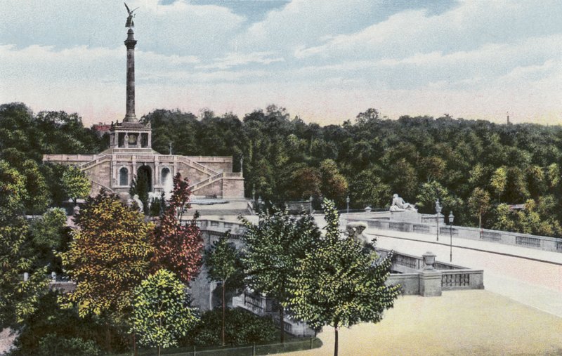 Mnichov/Mnichov: Památník míru s Prinzregentenstrasse (foto) od Photographer German