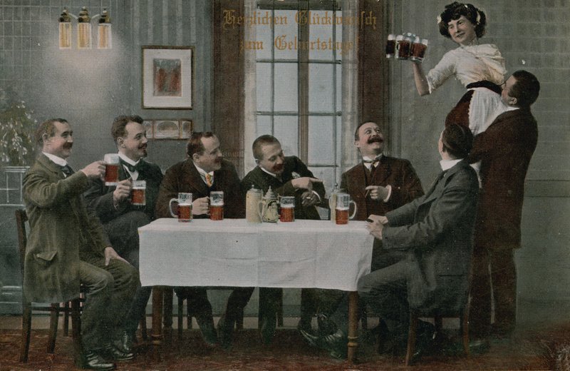 Pohlednice Němců popíjejících pivo a bavících se s číšnicí, odeslána v roce 1913 (ručně kolorovaná fotografie) od Photographer German