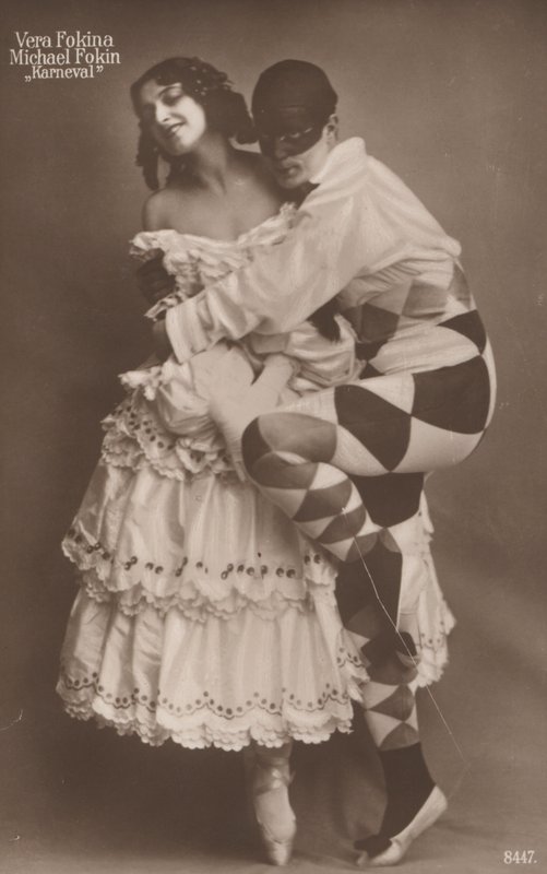 Ruští baletní tanečníci Vera Fokina a Michel Fokine v Carnaval, c1910 (č/b foto) od Photographer German