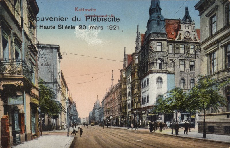 Ulice v polských Katovicích, upomínková pohlednice připomínající plebiscit v Horním Slezsku konaný 20. března 1921 k určení části hranice mezi Polskem a Německem (foto) od Photographer German