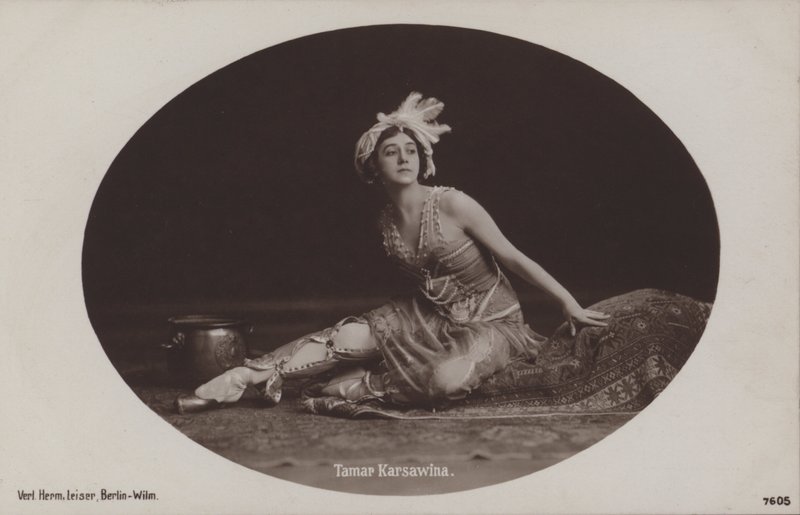 Tamara Karsavina, ruská baletka a učitelka baletu (č/b foto) od Photographer German