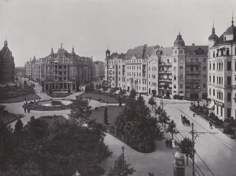 Viktoria Luise-Platz (černobílá fotografie) od Photographer German