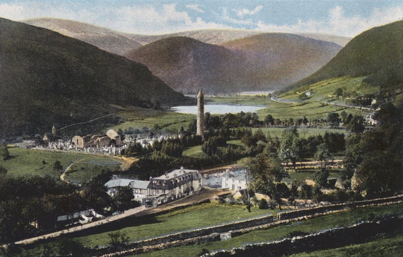Irsko: Glendalough, hrabství Wicklow (barevné foto) od Photographer Irish