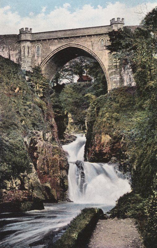 Irsko: Poulaphouca, hrabství Wicklow (barevné foto) od Photographer Irish