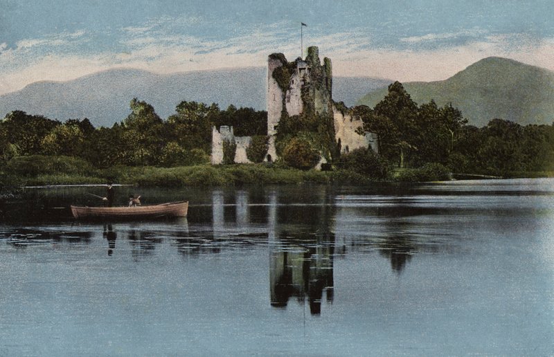 Jižní Irsko: Ross Castle, Killarney (barevné foto) od Photographer Irish