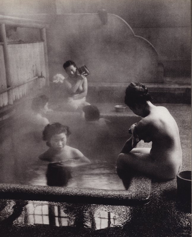 Veřejné lázně (černobílá fotografie) od Photographer Japanese