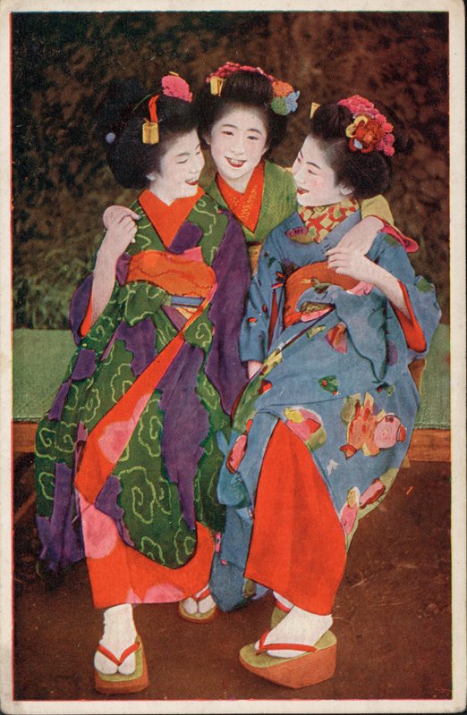 Tři mladé japonské ženy v tradičním kroji (foto) od Photographer Japanese