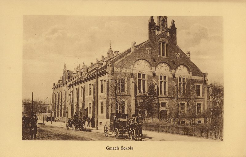 Krakov-Krakau: budova Sokola (čb fotografie) od Polish Photographer