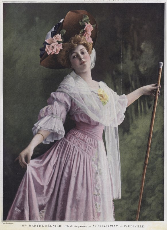 Marthe Regnier jako Jacqueline v La Passerelle (barevné foto) od Reutlinger Studio