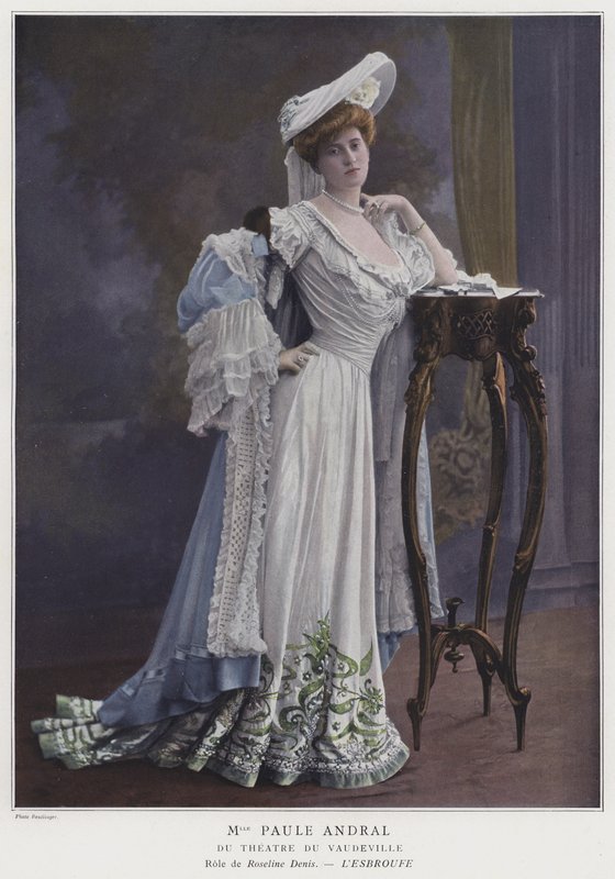 Paule Andrale jako Roseline Denis v L