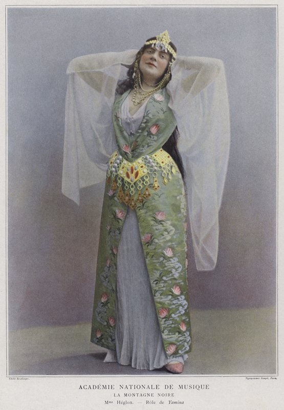 Meyriane Heglon jako Yamina v La Montagne Noire (barevná fotografie) od Reutlinger Studio