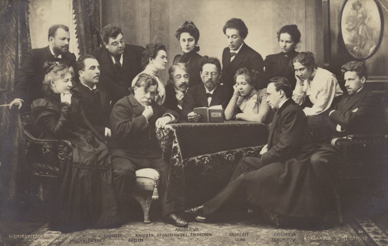 Anton Čechov čte členům Moskevského uměleckého divadla od Russian Photographer