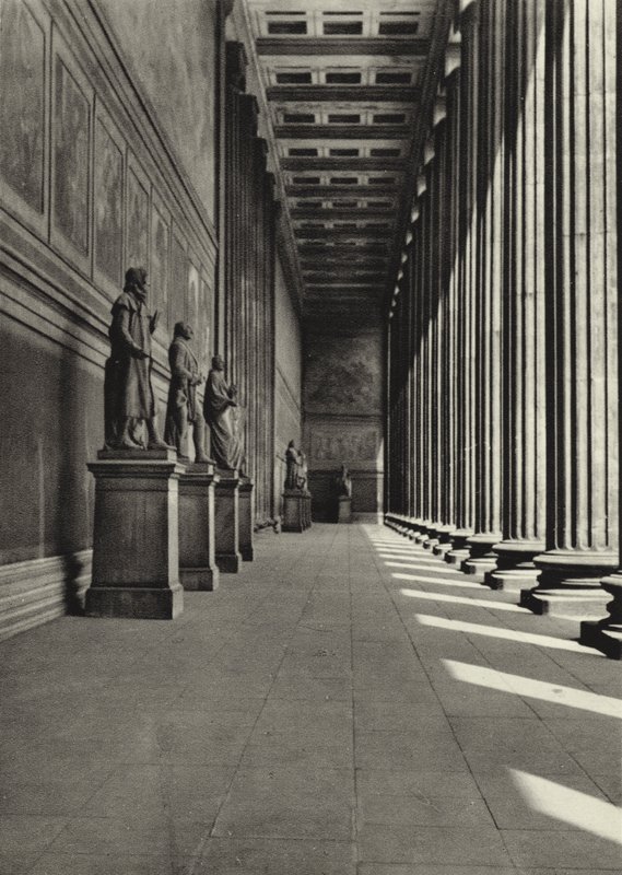Berlín: Altes Museum; Staré muzeum (černobílá fotografie) od Sasha Stone