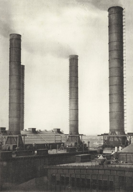 Berlín: Grosskraftwerk Klingenberg; Velká elektrárna Klingenberg (černobílá fotografie) od Sasha Stone