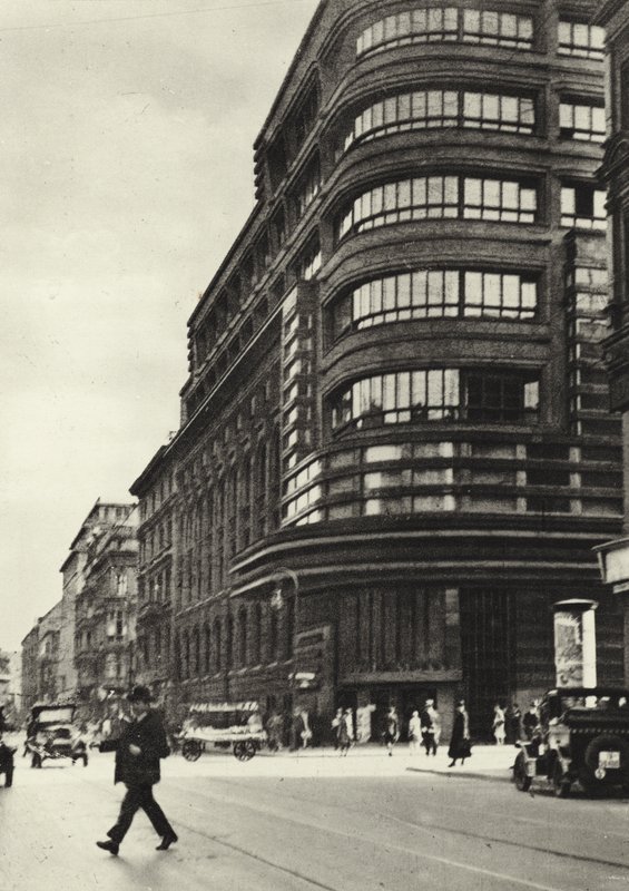 Berlín: nakladatelství Mosse; Budova Mosse (černobílá fotografie) od Sasha Stone