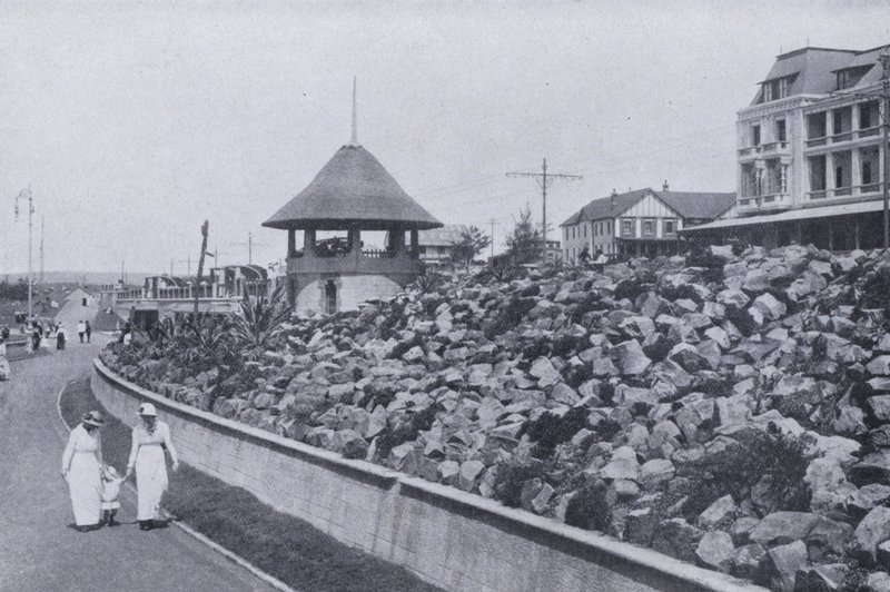 Rockery on the Beach, Durban (černobílá fotografie) od South African Photographer