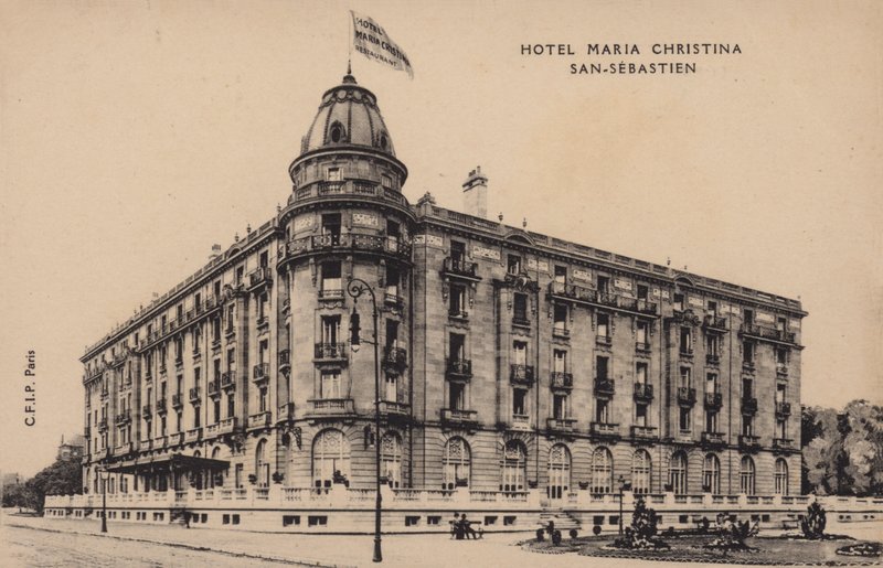 Hotel Maria Christina, San-Sebastien (č/b fotografie) od Spanish Photographer