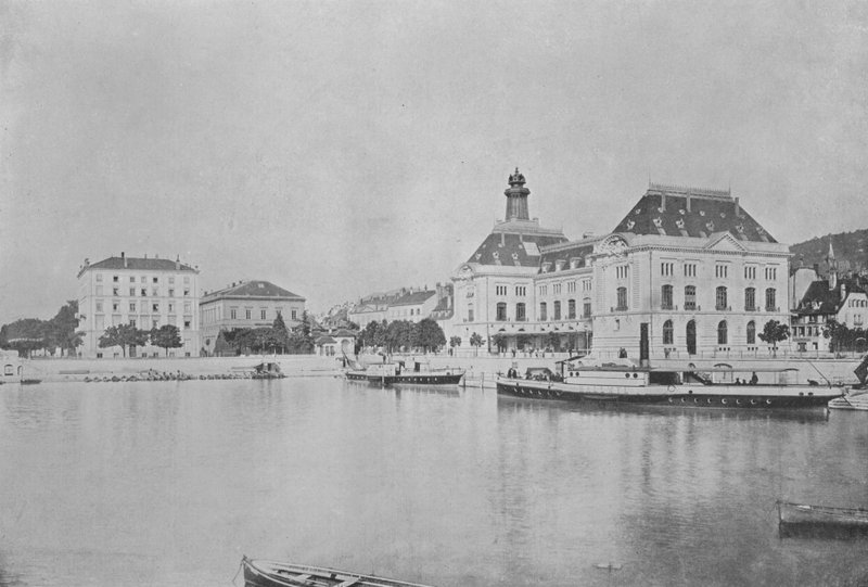 Neuchatel, Le Port a Hotel des Postes (černobílá fotografie) od Swiss Photographer