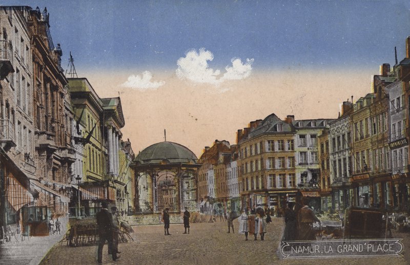Namur, Grand Place (barevná fotografie) od Juste Lisch