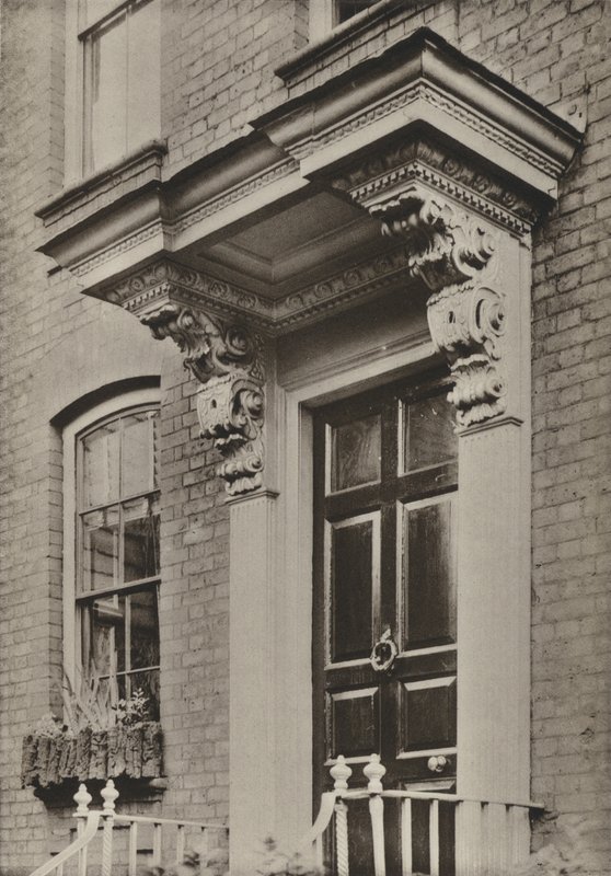 Doorway, Church Road, Richmond, Surrey (č/b fotografie) od William Galsworthy Davie