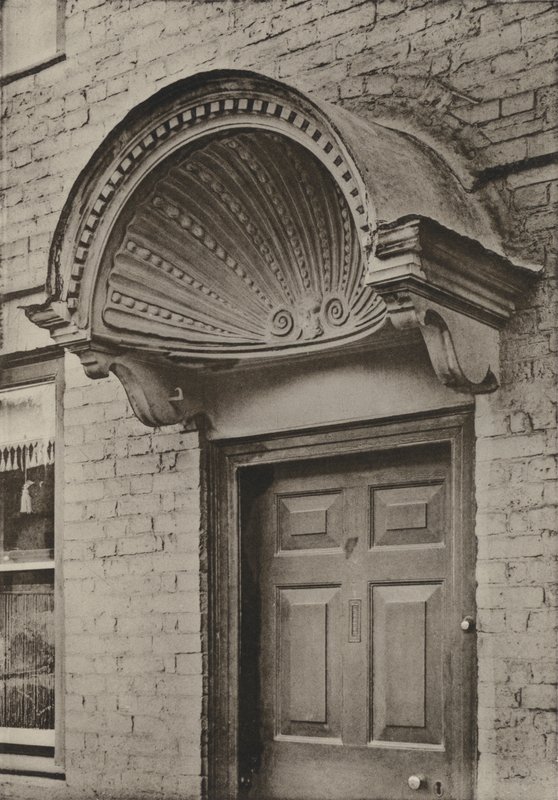 Doorway, Ledbury, Herefordshire (černobílá fotografie) od William Galsworthy Davie