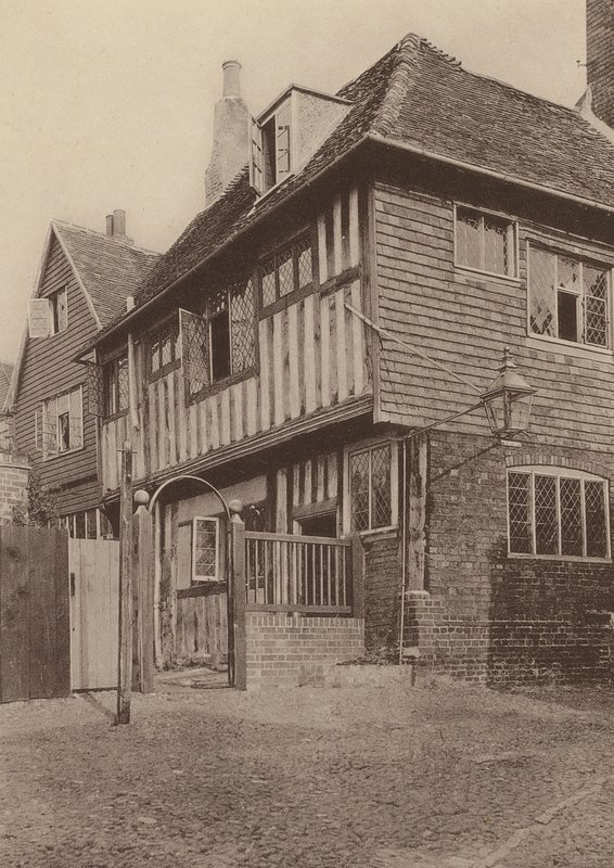 Hostinec Mermaid Inn, Rye, Sussex (čb fotografie) od William Galsworthy Davie