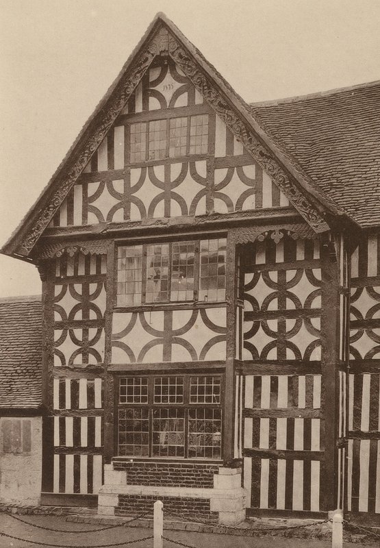 "The Middle House", Mayfield, Sussex, datováno 1575 (čb fotografie) od William Galsworthy Davie