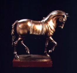 Kůň (bronz)