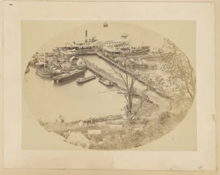 [Lower Wharf, Belle Plain, USMRR Construction Corps.] [16. května 1864].