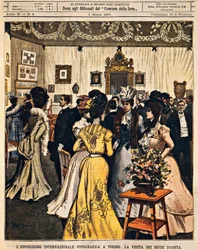 Vévodové z Aosty na návštěvě Mezinárodní výstavy fotografie v Turíně, od Achilleho Beltrameho (1871-1945), z La Domenica del Corriere, 4. března 1900