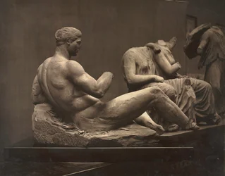 Sochy z Parthenonu, Britské muzeum, c. 70. léta 19. století.