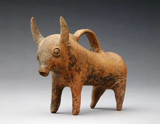 Nádoba ve tvaru vola, cca 1575-1400 př. n. l. (keramická)