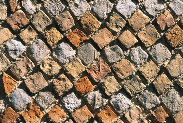 Detailní záběr na podlahu opus reticulatum. Akropole Civitella, Itálie, oblast Abruzzo, Chieti