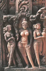 Socha zobrazující ženské postavy, Chrám Jain č. 16, Deogarh, Uttar Pradesh, Indie, 8.–17. století.